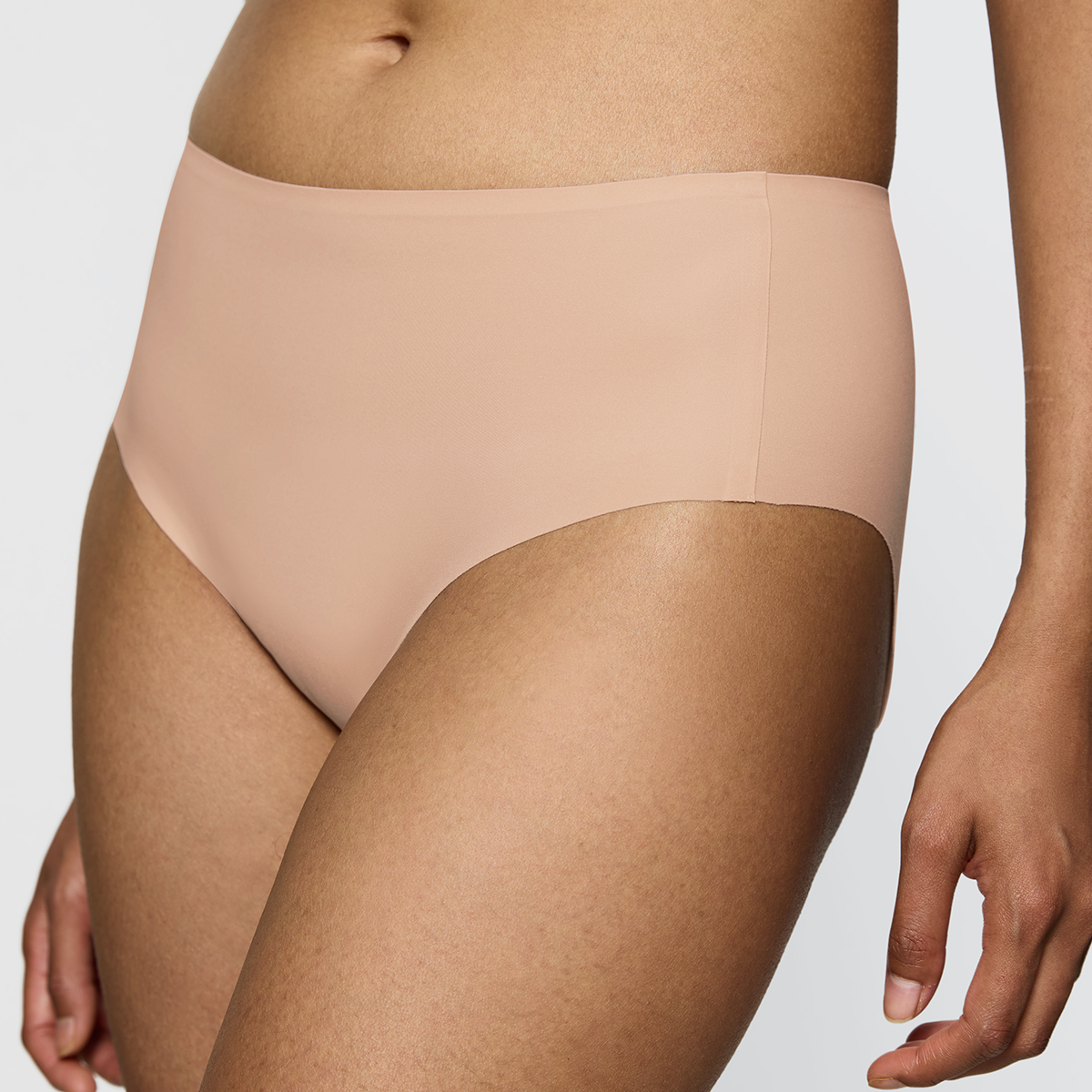 Triumph Smart Invisible maxi trusse, beige