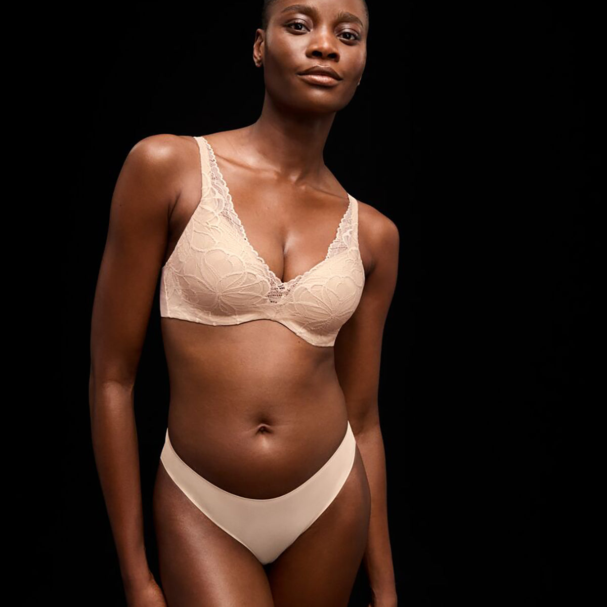 Triumph Body Make-Up Illusion Lace WP BH med bøjle, beige
