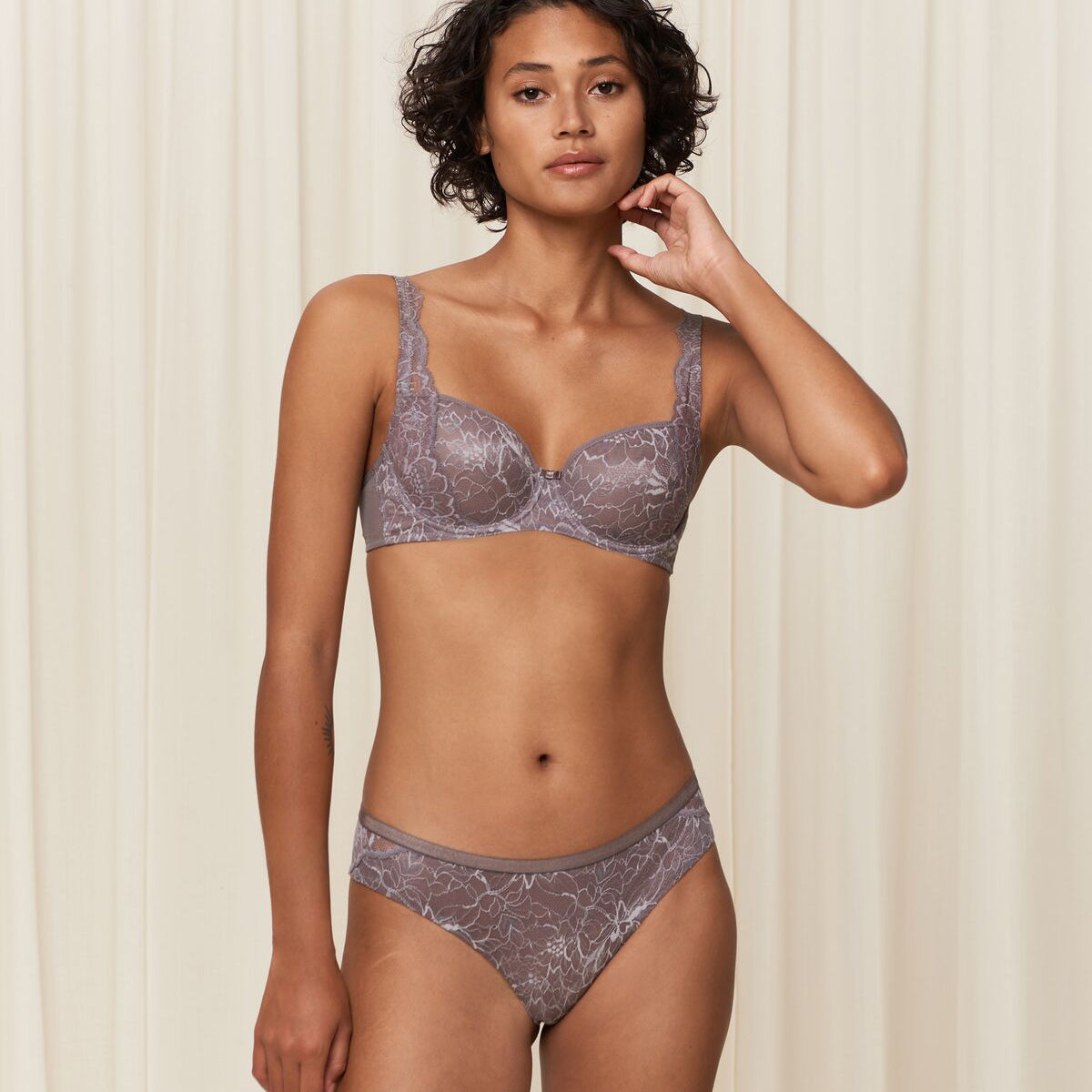 Triumph Amourette Charm brazilian trusse, grå