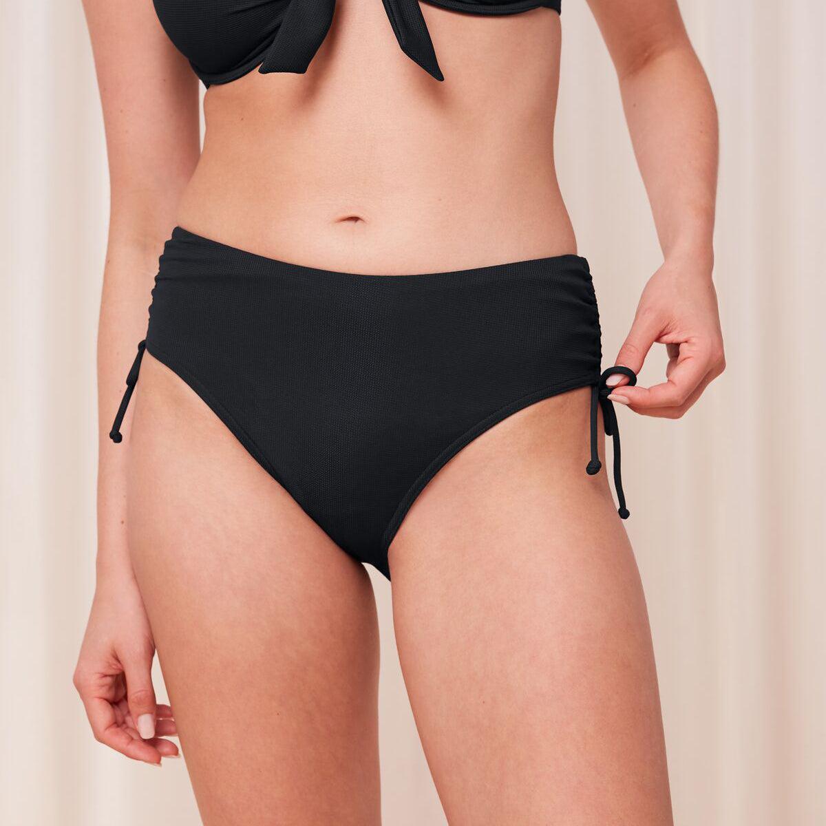 Triumph Summer Glow maxi bikinitrusse, sort Udsalg