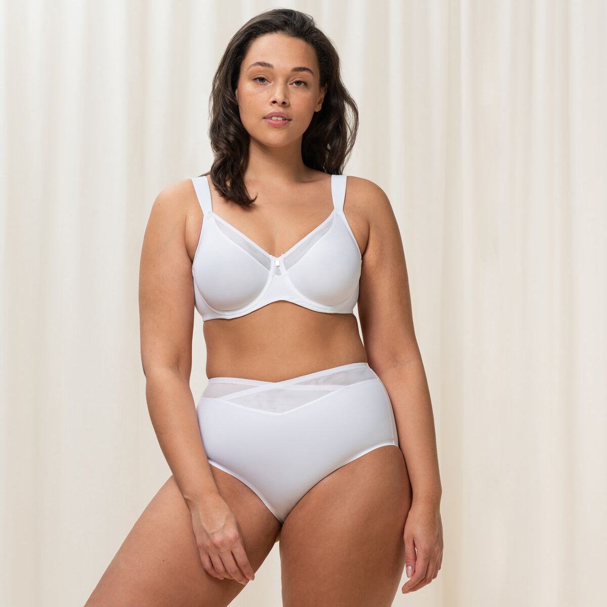 Triumph True Shape Sensation W01 minimizer BH, hvid
