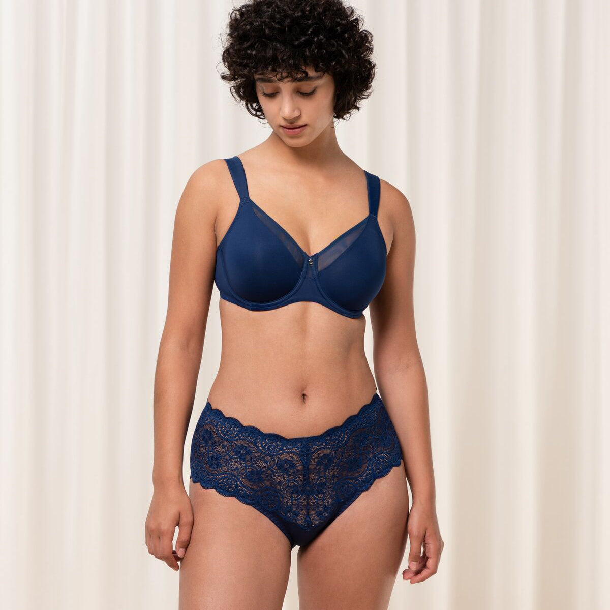 Triumph True Shape Sensation W01 minimizer BH, blå