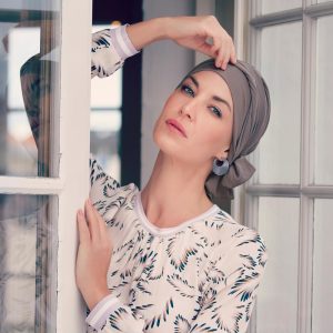 B.B. HocBeatrice Turban, Lys Brun