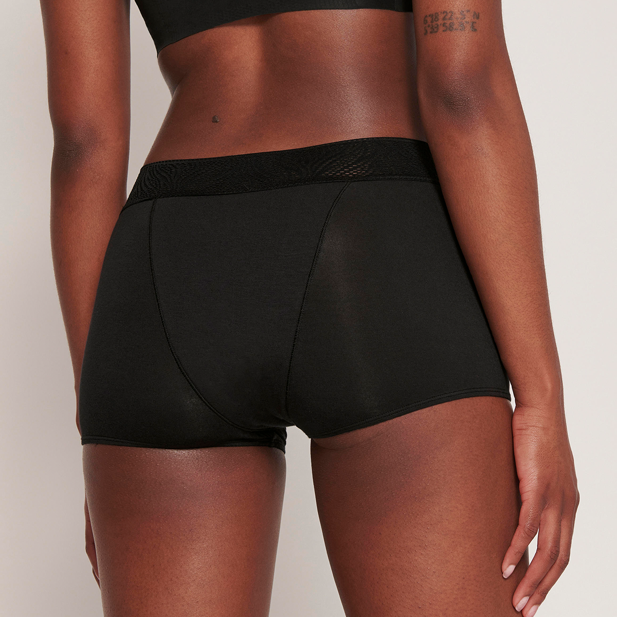 Sloggi Medium menstruationstrusse, sort