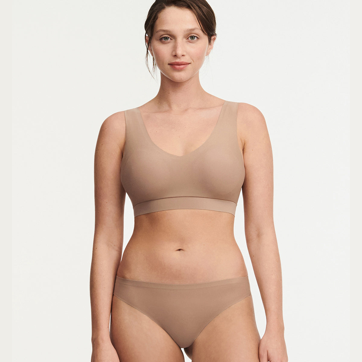 Chantelle SoftStretch g-streng, beige på udsalg