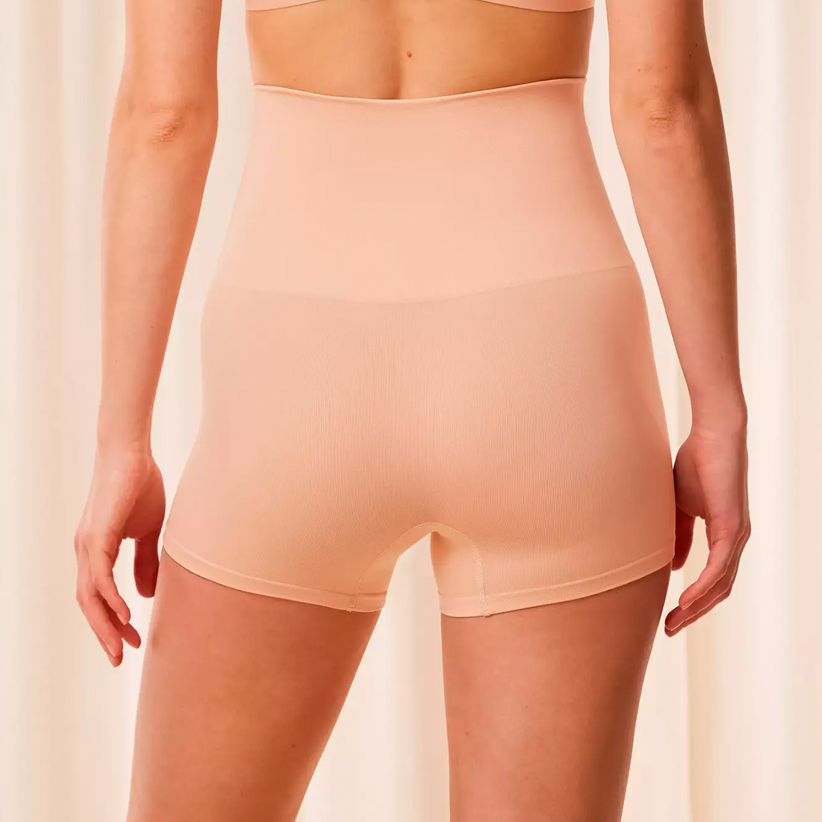 Triumph Soft Sculpt Bandeau Shorts trusse, beige