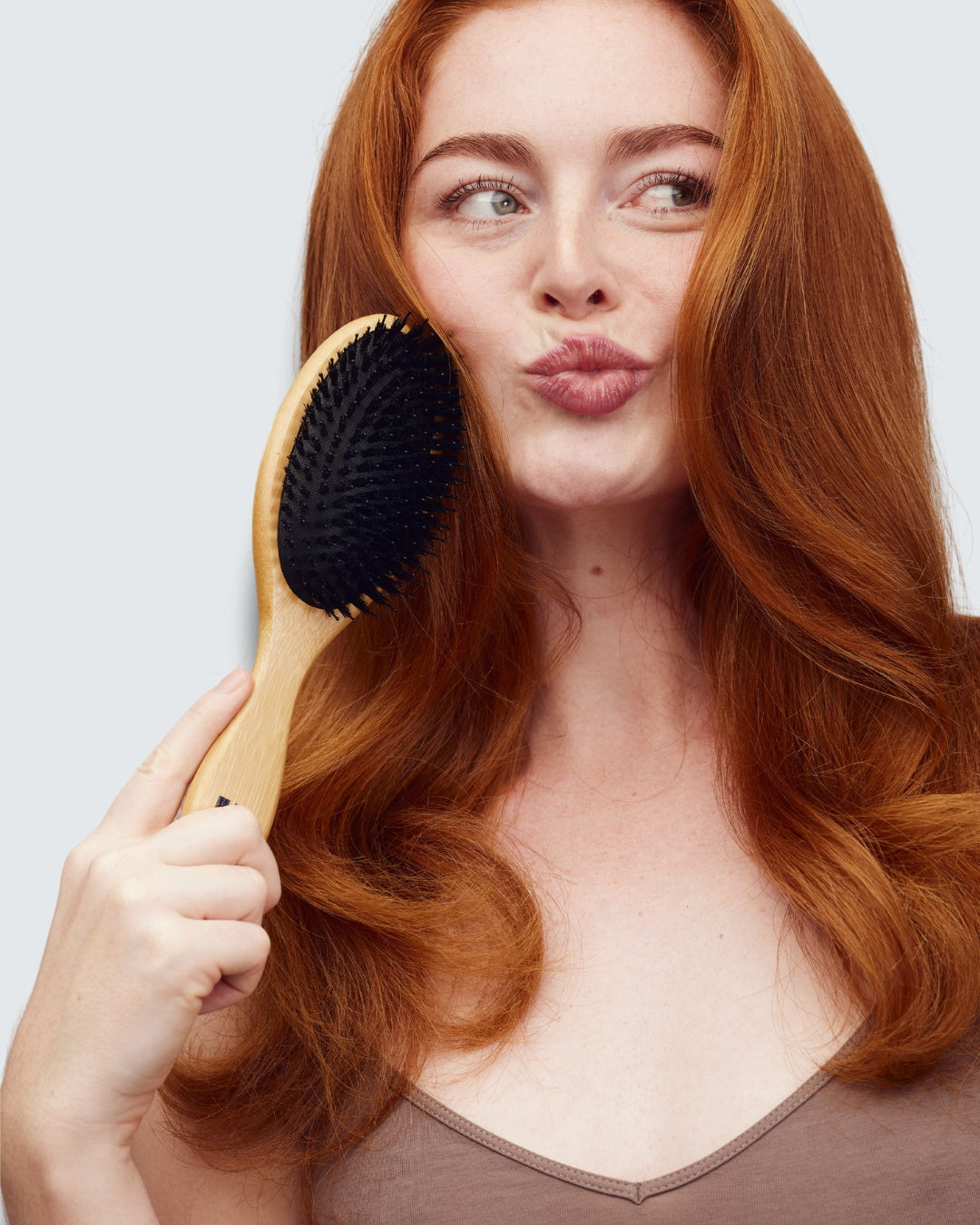 Vegan Bristle Brush Online nu