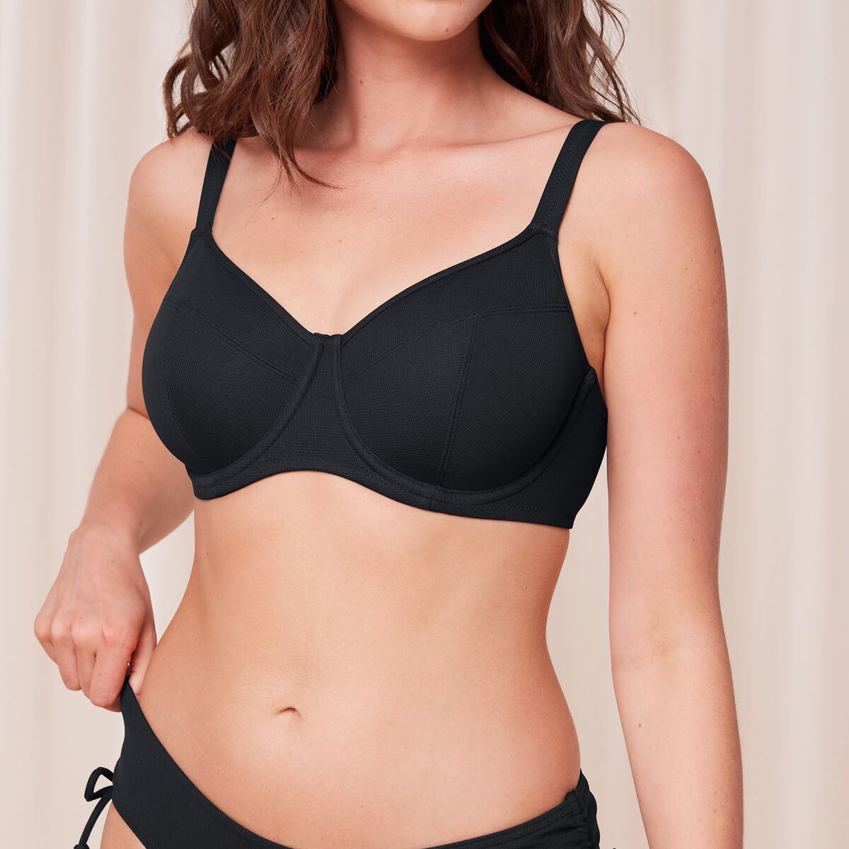 Triumph Summer Glow bikini top med bøjle, sort