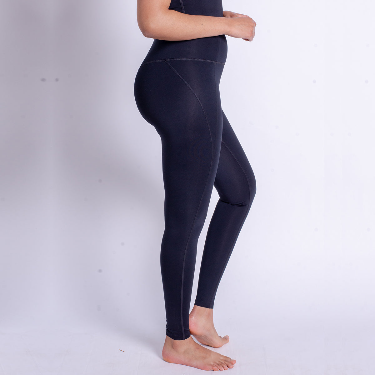 Girlfriend Collective Compressive high rise leggings, sort Levere